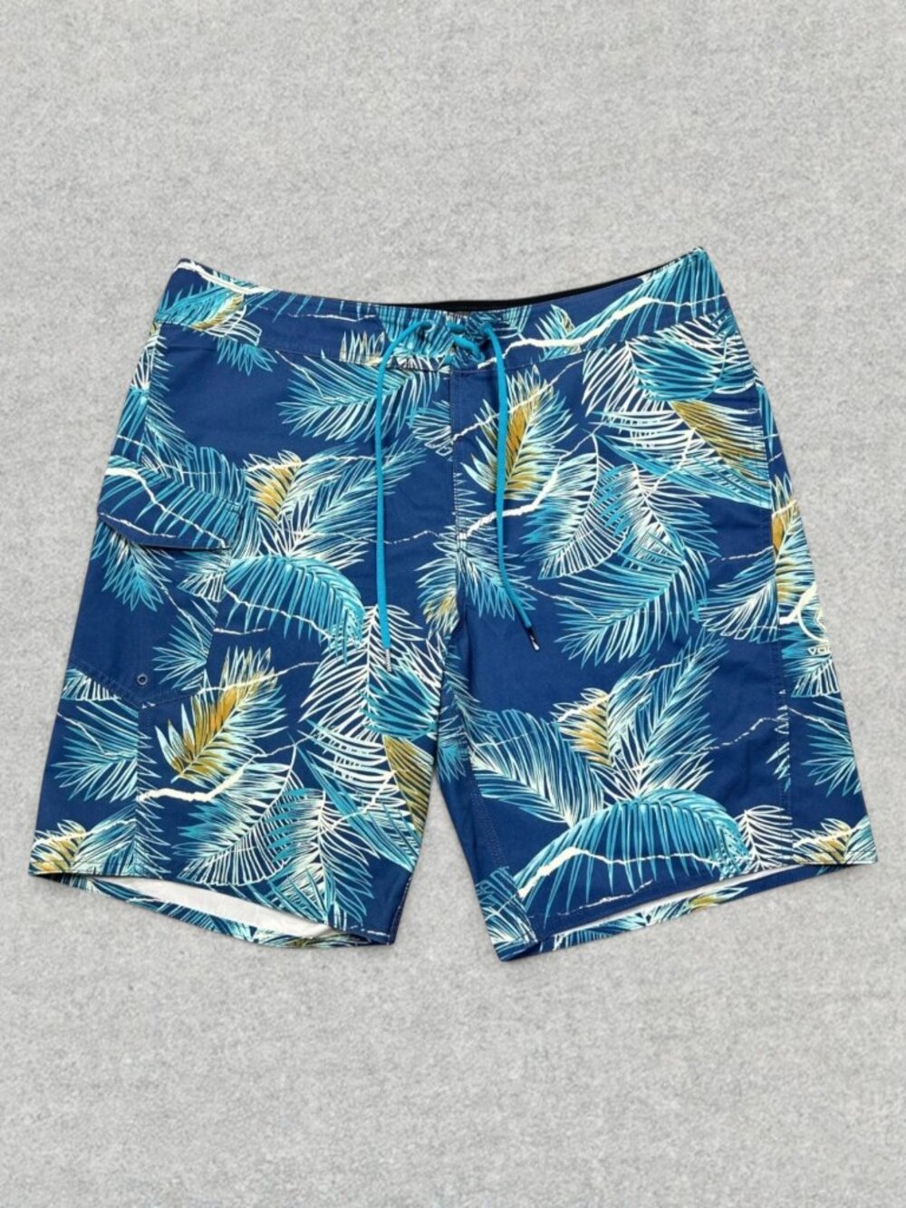 Volcom Board Shorts Men's 36x9 Blue Floral Linerless Tropical Beach Surf Swim